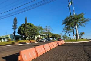 Prefeitura de Chapec&oacute; faz ajustes para melhorar a fluidez e seguran&ccedil;a do tr&acirc;nsito