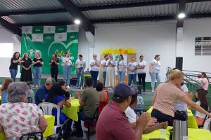 Fam&iacute;lias Acolhedoras participam de confraterniza&ccedil;&atilde;o