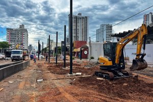 COMUNICADO SOBRE RETIRADA DOS POSTES DO CAL&Ccedil;AD&Atilde;O