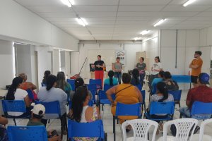 Grupo do PAIF do CRAS L&iacute;der realiza reuni&atilde;o