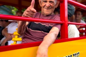 CCI promove passeio de trem para idosos