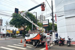 Substituição de lâmpadas vai gerar economia de mais de R$ 600 mil/ano para a Prefeitura 