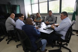 Componentes da Mesa Diretora da C&acirc;mara de Vereadores de Crici&uacute;ma conhece projetos de Chapec&oacute;