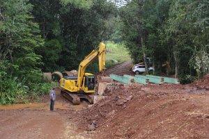 Prefeitura constr&oacute;i ponte em comunidade ind&iacute;gena