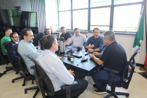 Prefeito recebe representantes da SOMAR Oeste