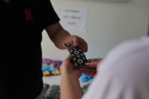 Prefeitura de Chapec&oacute; realiza a&ccedil;&atilde;o de preven&ccedil;&atilde;o &agrave;s Infec&ccedil;&otilde;es Sexualmente Transmiss&iacute;veis (ISTs)