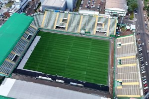 Arena Cond&aacute; j&aacute; est&aacute; com o tapete verde