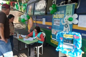 Campanha de Vacina&ccedil;&atilde;o teve 246 doses aplicadas no Vacim&oacute;vel no s&aacute;bado e domingo