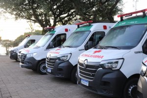 Prefeitura de Chapec&oacute; compra cinco novas ambul&acirc;ncias sendo uma para transporte de obesos