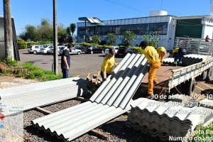 Prefeitura de Chapec&oacute; e Defesa Civil encerram entrega de telhas aos atingidos pelo temporal