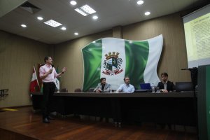 Audi&ecirc;ncia P&uacute;blica apresenta concess&atilde;o para cemit&eacute;rio e cremat&oacute;rio de Chapec&oacute;