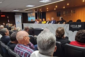 Programa M&atilde;o Amiga &eacute; apresentado em Florian&oacute;polis