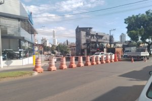 Cruzamento na avenida General Os&oacute;rio &eacute; fechado