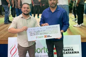 Chapec&oacute; recebe cheque simb&oacute;lico de recursos para o JASC 2025
