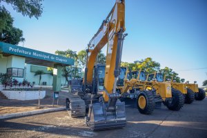 Prefeitura de Chapec&oacute; faz compra de R$ 7 milh&otilde;es em m&aacute;quinas pesadas para refor&ccedil;ar servi&ccedil;os