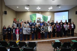 Conselheiros de sa&uacute;de tomam posse e elegem diretoria em Chapec&oacute;