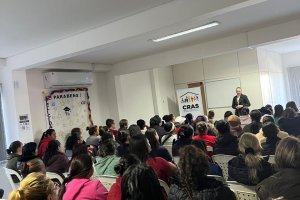 CRAS Semin&aacute;rio re&uacute;ne fam&iacute;lias do Programa Bolsa Fam&iacute;lia 