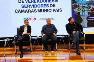 Chapecó é referência em políticas para moradores de rua durante evento da UVESC