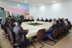 Prefeitura de Chapec&oacute; sanciona lei que facilita regulariza&ccedil;&atilde;o de im&oacute;veis