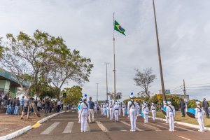 Chapec&oacute; abre Semana da P&aacute;tria e promove troca de bandeira 
