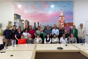 Conselheiros Municipais dos Direitos da Pessoa Idosa tomam posse em Chapec&oacute;