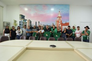 Prefeitura de Chapec&oacute; entrega EPIs para associa&ccedil;&otilde;es de catadores