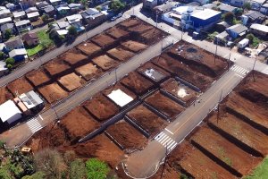Seguem as obras de dois loteamentos de interesse social de Chapecó