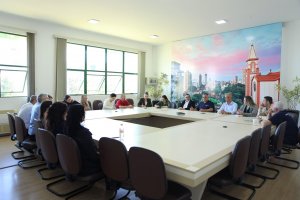 Equipe de gestão da Prefeitura de Joinville visita Chapecó 