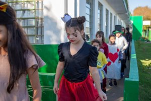 EBM Vila Real promove Chá do Chapeleiro Maluco