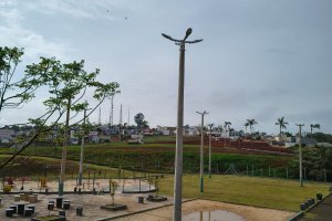 Furto de fios em praça municipal