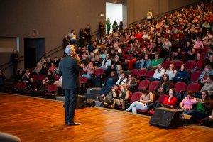 Secretaria de Educa&ccedil;&atilde;o promove forma&ccedil;&atilde;o continuada para professores da rede municipal