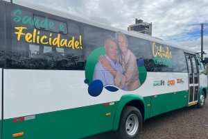 Novo ônibus da Cidade do Idoso é inaugurado com passeio de grupo do Marechal Bormann para a Efapi
