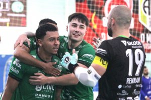 Prefeitura de Chapecó/Chapecoense/Unochapecó está a um empate da semifinal do Brasileiro de Futsal