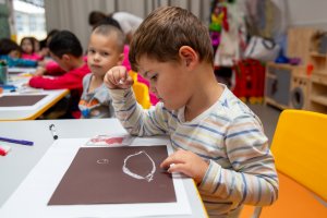 Rabisco que contam histórias: crianças do CEIM Juliana Sive descobrem a história da escrita