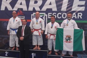 Karateca de Chapecó ganha medalha de Bronze em competição estadual da Terceira Idade