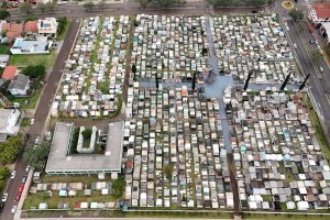 Finados: Cemitérios municipais estarão abertos das 7h às 19h