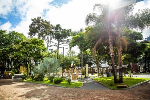 Praça Coronel Bertaso será fechada até o dia 21 de novembro para instalação da decoração natalina