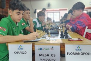 Chapecó conquista medalhas e boas vitórias no sétimo dia da OLESC em Brusque