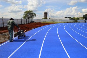 JASC: Pista sint&eacute;tica do Verd&atilde;o recebe pintura