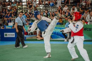 HISTÓRIAS DOS JASC De um projeto social aos títulos dos JASC e Mundial