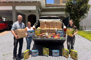 Abrigo municipal recebe doa&ccedil;&otilde;es de empresa chapecoense