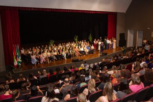 Gestores Escolares da Rede Municipal tomam posse em Chapec&oacute;