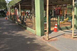 Parquinho do Ecoparque &eacute; isolado para revitaliza&ccedil;&atilde;o