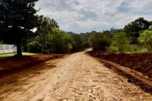 Prefeitura executa acessos vi&aacute;rios na Col&ocirc;nia Cella e na Linha Batistello