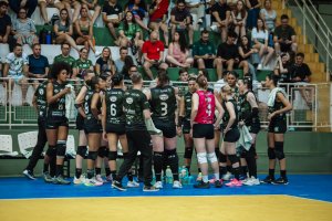 Gin&aacute;sio Ivo Silveira recebe semifinal da Superliga B feminina nesta ter&ccedil;a-feira
