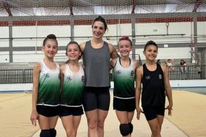 Visita de ex-atleta da Sele&ccedil;&atilde;o fortalece prepara&ccedil;&atilde;o da gin&aacute;stica r&iacute;tmica de Chapec&oacute;