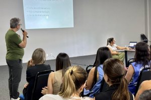 M&eacute;dicos e enfermeiros da rede municipal recebem capacita&ccedil;&atilde;o intensiva sobre manejo cl&iacute;nico de dengue