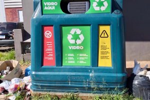 Prefeitura orienta para descarte correto em pontos de entrega de vidros