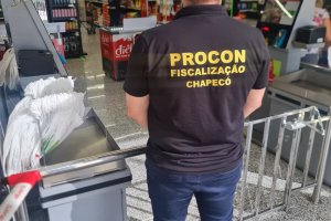 Procon apreende produtos vencidos em fiscaliza&ccedil;&atilde;o