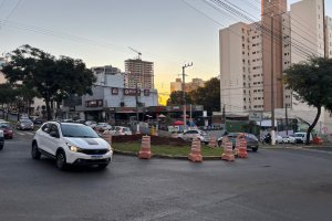 Rotat&oacute;ria da rua Lauro M&uuml;ller x avenida Nereu Ramos ser&aacute; substitu&iacute;da por sem&aacute;foro